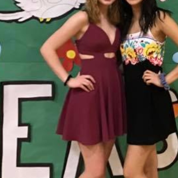 Bebe X Naven Magenta Cut Out Mini Dress - Picture 4 of 4